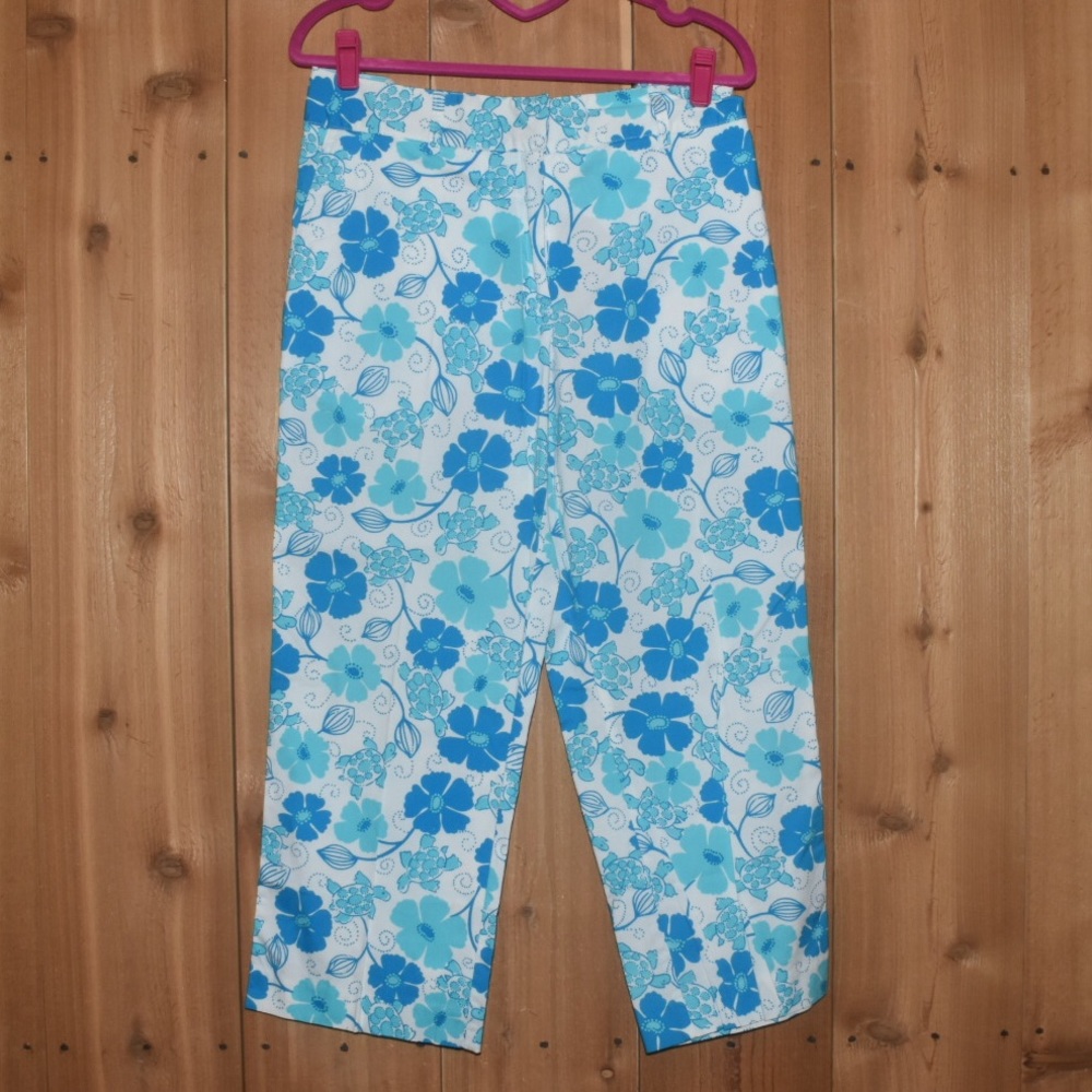 Lilly Pulitzer Turtle Crop Pants!!